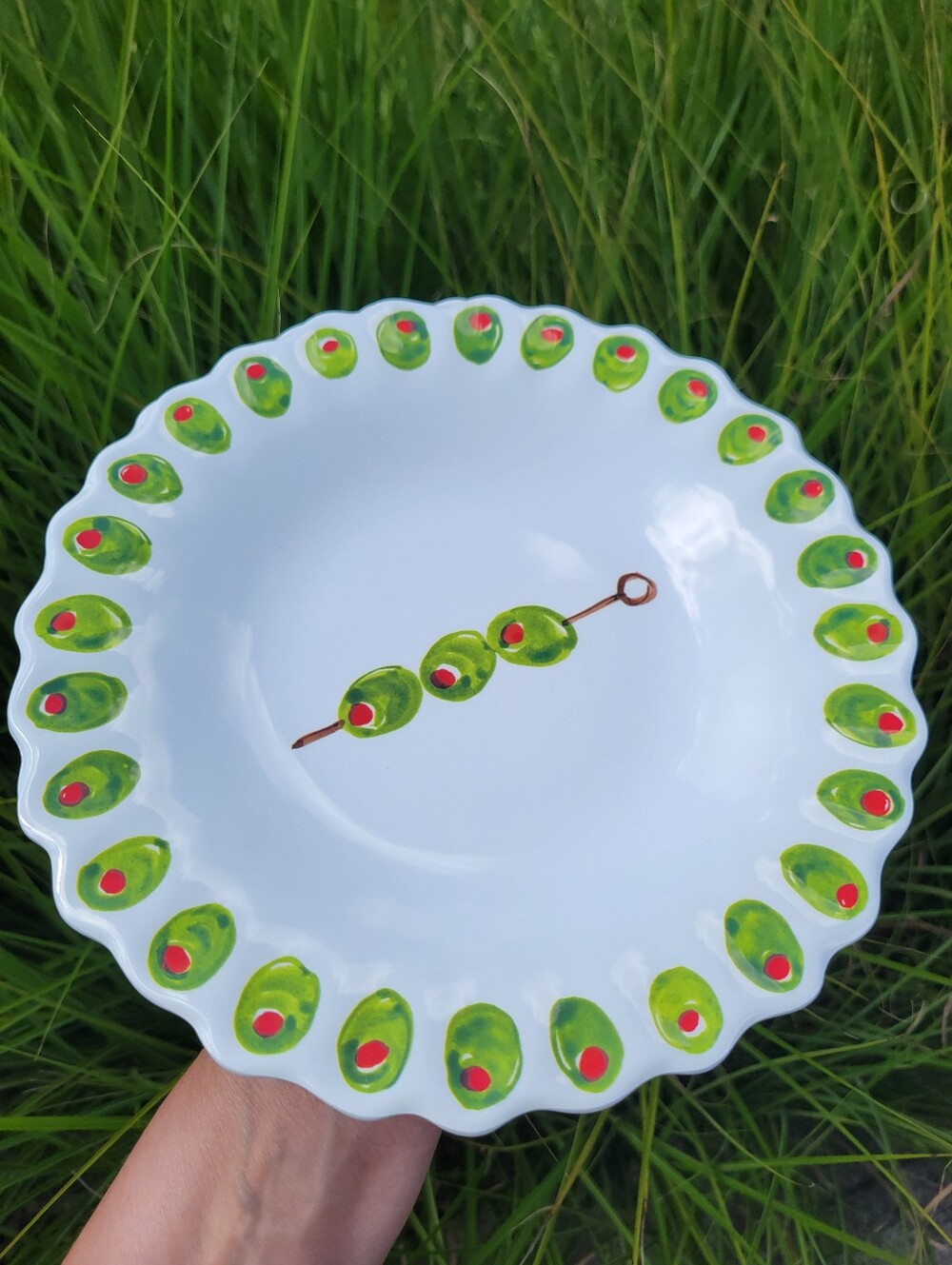 Nicole Miller White Olive Motif Melamine Plates (2) NWOT ~ Martini ~ Party